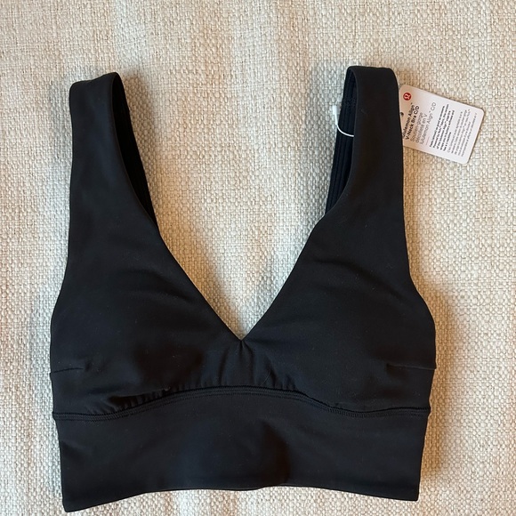 BNWT Lululemon Align V-Neck Bra C/D - Picture 1 of 4